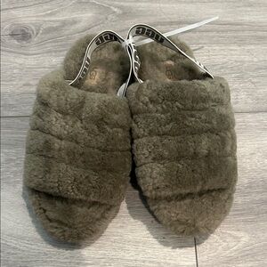 UGG Plush Slippers in Moss Olive Green NEW